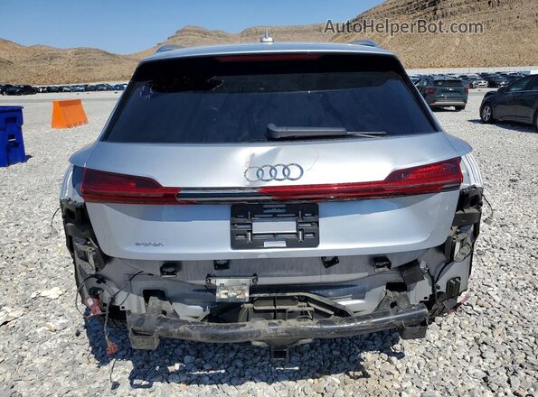 WA1VAAGE4KB020182 2019 AUDI E-TRON Серебряный Вид сзади