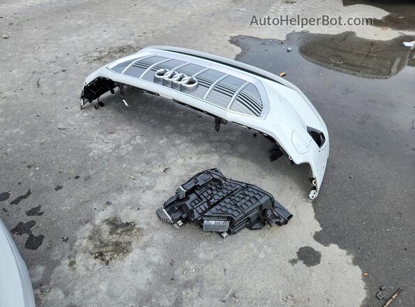 WA1VABGE9KB019129 2019 AUDI E-TRON White VIN კოდის სტიკერის ხედი