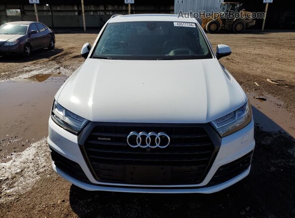 WA1WAAF79JD024528 2018 AUDI Q7 White Front view