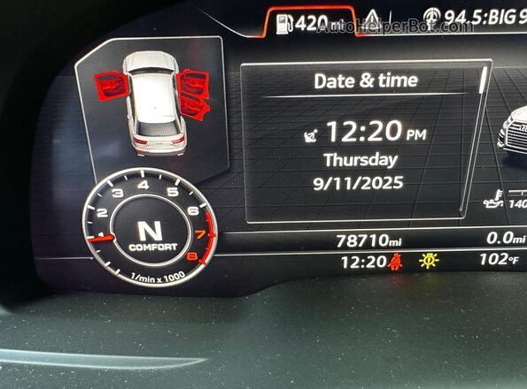 WA1WAAF79JD024528 2018 AUDI Q7 White Instrument cluster view