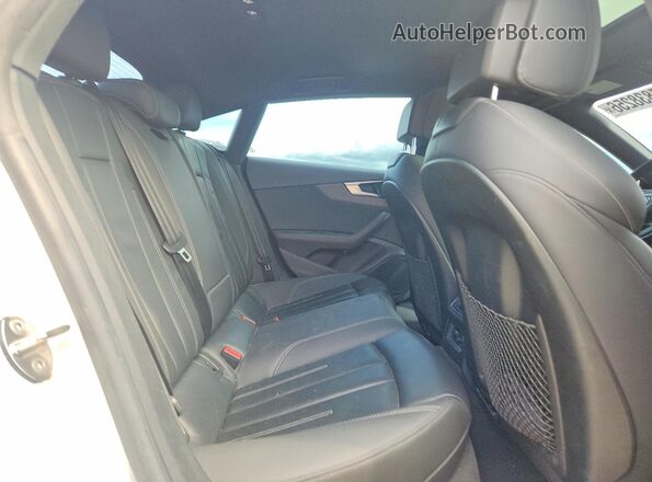 WAUFACF55MA042026 2021 AUDI A5 White Widok tylnych siedzeń