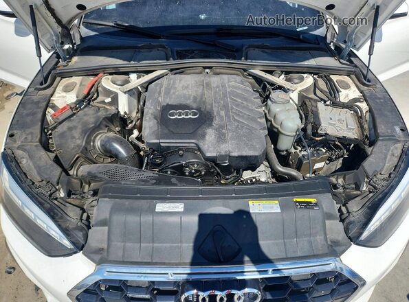 WAUFACF55MA042026 2021 AUDI A5 White Widok wnętrza z tyłu