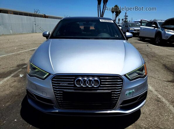 WAUTPBFF9GA090069 2016 AUDI A3 Silver Vista frontal