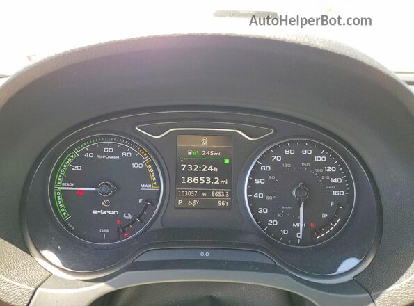 WAUTPBFF9GA090069 2016 AUDI A3 Silver Vista del cuadro de instrumentos