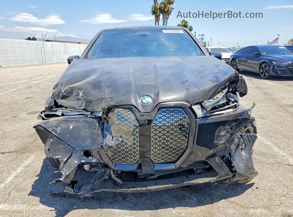 WB523CF09SCS36233 2025 BMW IX Черный Вид спереди
