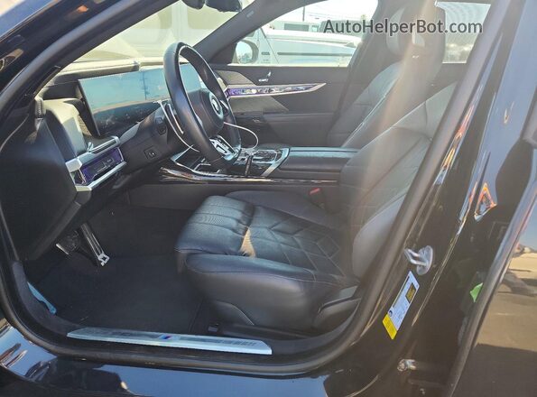 WBA23EH01RCR02909 2024 BMW 7 SERIES Black Vista interior delantera