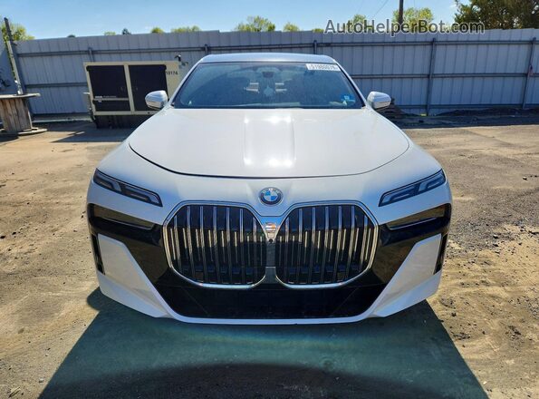 WBA23EH07PCM48632 2023 BMW 7 SERIES Белый Вид спереди