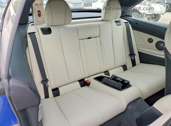 WBA4Z7C51KEF54712 2019 BMW 4 SERIES Blue Widok tylnych siedzeń