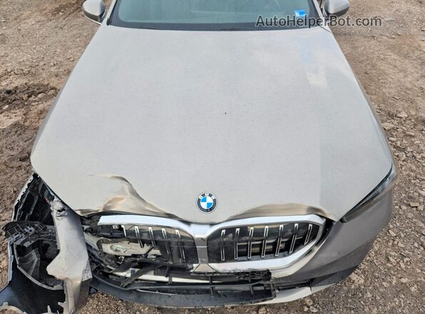 WBA53FJ00RCP92755 2024 BMW 5 SERIES Gray Rear interior view