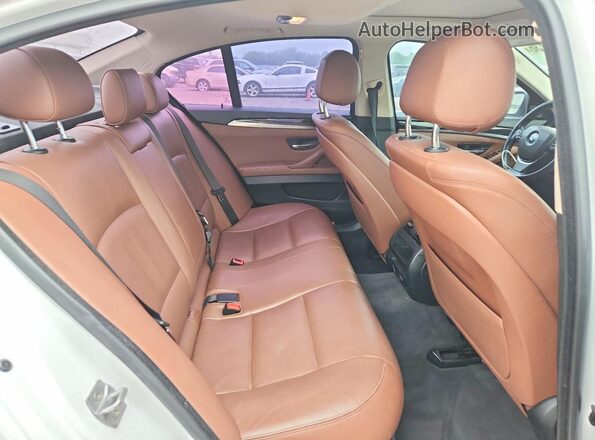 WBA5A5C56GG352988 2016 BMW 5 SERIES Белый Вид задних сидений