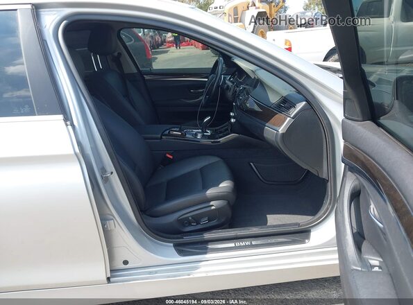WBA5A5C58GG351602 2016 BMW 5 SERIES Silver Widok wnętrza z przodu