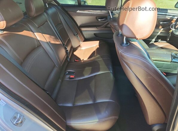 WBA5A7C54GG149478 2016 BMW 5 SERIES Silver Вид задніх сидінь