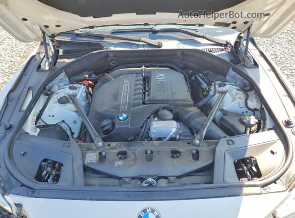 WBA5M2C5XGG499143 2016 BMW 5 SERIES White უკანა სალონის ხედი