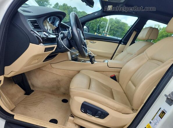 WBA5M4C51HD186898 2017 BMW 5 SERIES White Սալոնի դիմացի տեսք