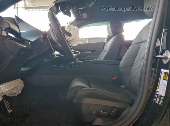WBA63FJ02TCW64108 2026 BMW 5 SERIES Black Սալոնի դիմացի տեսք