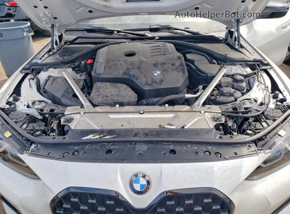 WBA73AV04RFR13811 2024 BMW 4 SERIES White Vista interior trasera