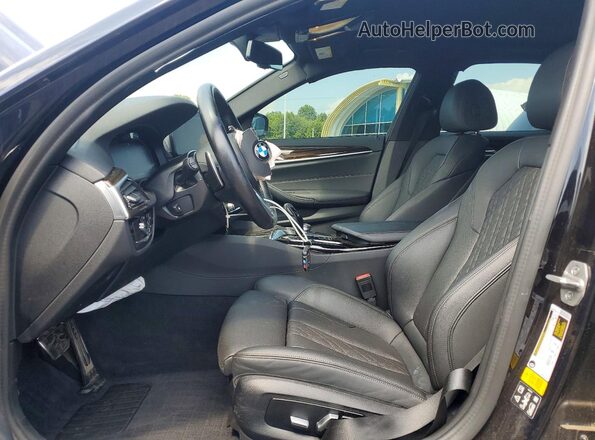 WBA73BJ03NWX68735 2022 BMW 5 SERIES Черный Вид салона спереди