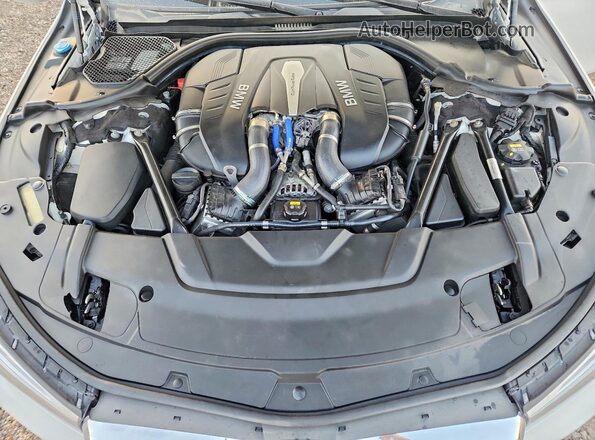 WBA7F2C51HG422231 2017 BMW 7 SERIES White უკანა სალონის ხედი