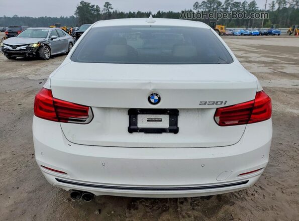 WBA8B9G33HNU53543 2017 BMW 3 SERIES White Vista trasera