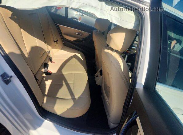 WBA8B9G58JNU98436 2018 BMW 3 SERIES Белый Вид задних сидений