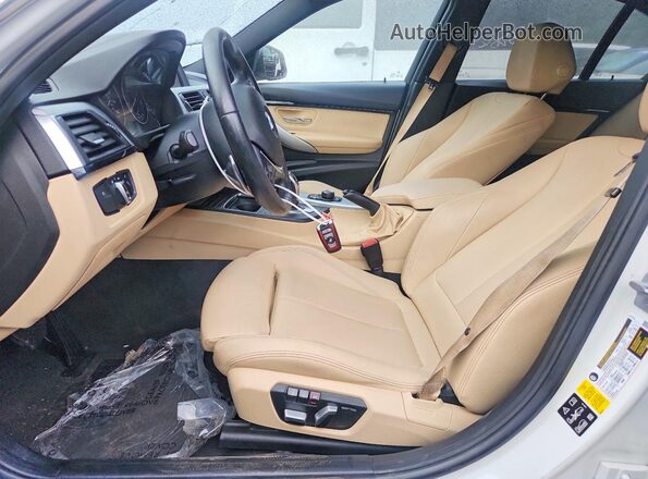 WBA8D9C50JEB35793 2018 BMW 3 SERIES White Widok wnętrza z przodu