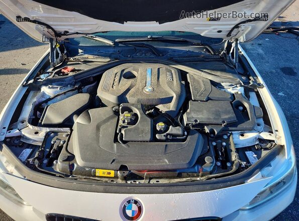 WBA8E1C53JA177927 2018 BMW 3 SERIES White Вид задньої частини салону