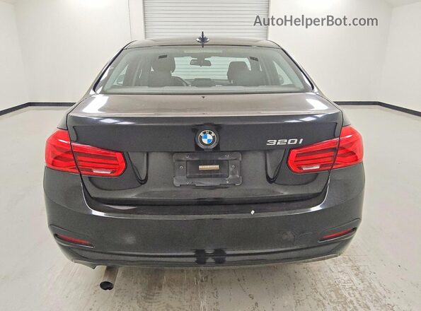 WBA8E1G34HNU15957 2017 BMW 3 SERIES White Widok z tyłu