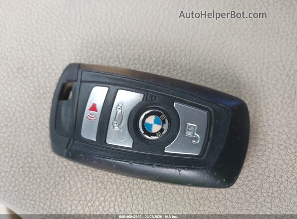 WBA8E1G54GNT36580 2016 BMW 3 SERIES Белый Вид панели приборов