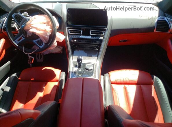 WBAGV8C05SCU70677 2025 BMW M8 Gray Widok deski rozdzielczej