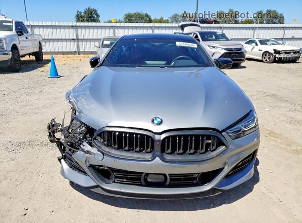 WBAGV8C05SCU70677 2025 BMW M8 Gray Widok z przodu