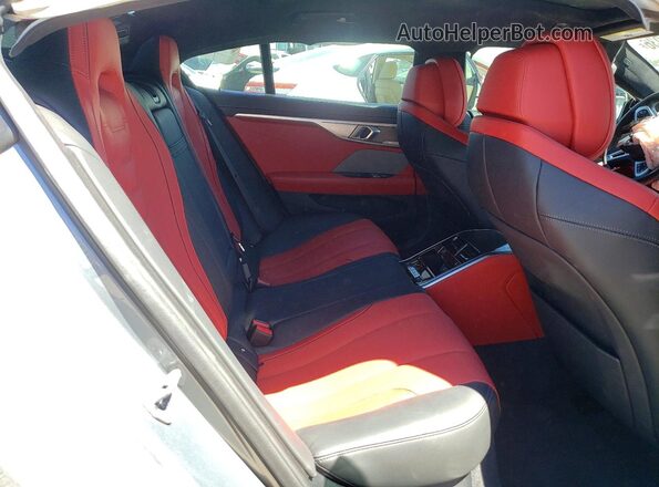 WBAGV8C05SCU70677 2025 BMW M8 Gray Widok tylnych siedzeń