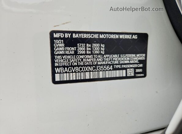 WBAGV8C0XNCJ35564 2022 BMW M8 White ძრავის განყოფილების ხედი