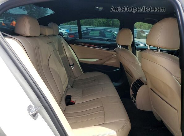 WBAJA5C3XHG895792 2017 BMW 5 SERIES White Vista de los asientos traseros