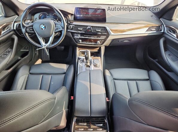 WBAJA5C59KBX49115 2019 BMW 5 SERIES Silver Dashboard view