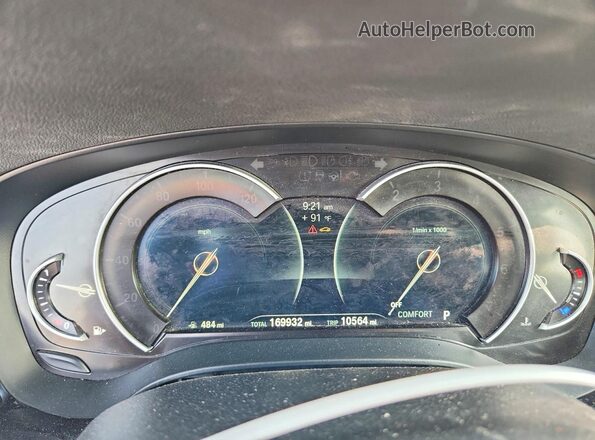 WBAJA5C59KBX49115 2019 BMW 5 SERIES Silver Instrument cluster view