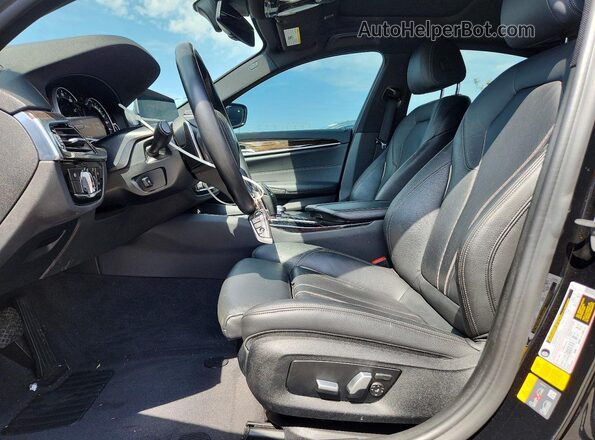 WBAJA9C56JB250505 2018 BMW 5 SERIES Black Вид салону спереду