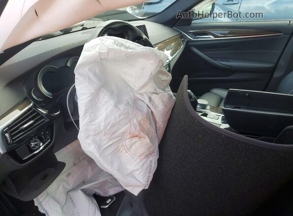 WBAJB1C52KB376201 2019 BMW 5 SERIES Silver Dashboard view
