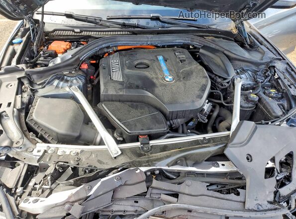 WBAJB1C52KB376201 2019 BMW 5 SERIES Silver Rear interior view