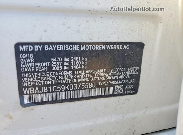 WBAJB1C59KB375580 2019 BMW 5 SERIES Белый Вид подкапотного пространства