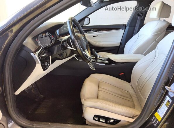 WBAJE7C33HG886822 2017 BMW 5 SERIES Черный Вид салона спереди