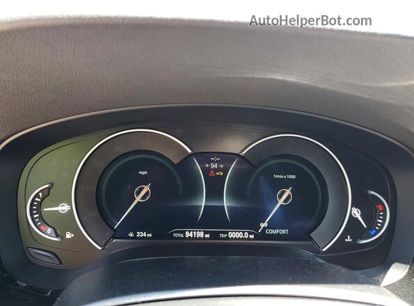 WBAJE7C51KWW14543 2019 BMW 5 SERIES Gray ხელსაწყოთა პანელის ხედი