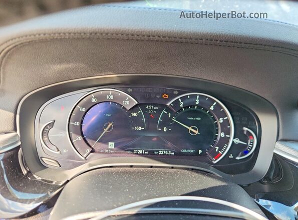 WBAJE7C52JWD49830 2018 BMW 5 SERIES Blue Vista del cuadro de instrumentos