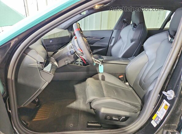 WBS83FK02SCU40077 2025 BMW M5 Turquoise Widok wnętrza z przodu