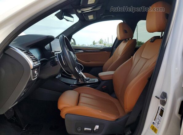 WBX47DP01NN162470 2022 BMW X3 White Widok wnętrza z przodu