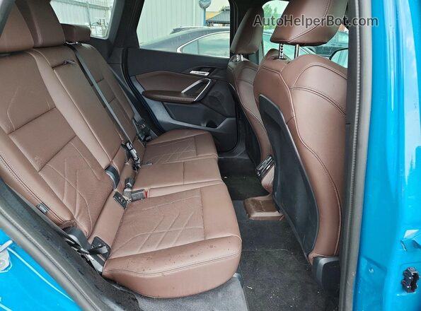 WBX73EF00S5140956 2025 BMW X1 Blue უკანა სალონის ხედი