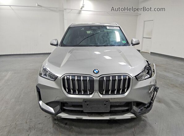 WBX73EF00S5227384 2025 BMW X1 Silver Vista frontal