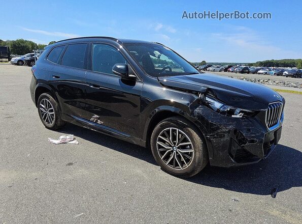 WBX73EF03T5628820 2026 BMW X1 Черный Передняя правая четверть