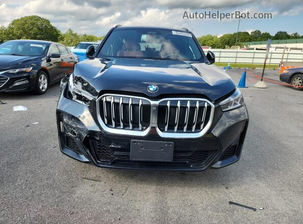 WBX73EF03T5628820 2026 BMW X1 Черный Вид сзади