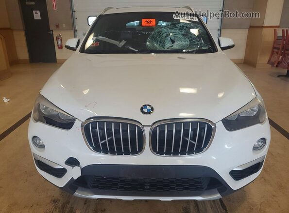WBXHT3C30J5L27121 2018 BMW X1 White წინა ხედი