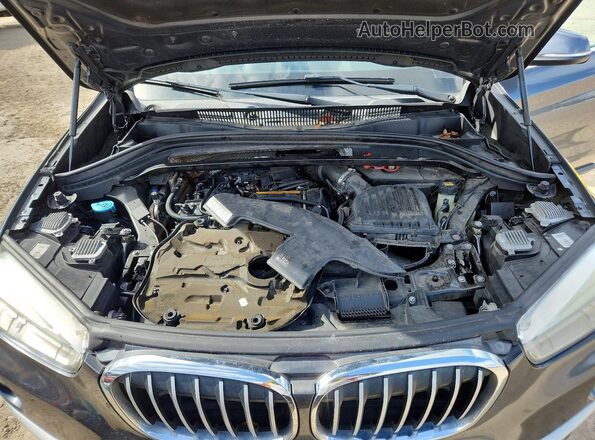 WBXHT3C31GP880843 2016 BMW X1 Gray Вид задньої частини салону